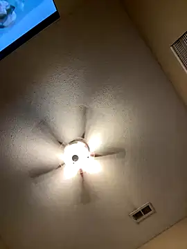 Snapshot of El_matatan_XD123 chatting on September 9, 5:51 am El matatan XD123 online show from September 9, 5:51 am