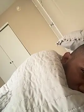 Snapshot of El_matatan_XD123 chatting on November 28, 3:47 pm El matatan XD123 online show from November 28, 3:47 pm