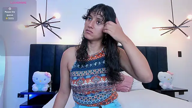 Snapshot of niia7 chatting on December 16, 7:41 pm niia7 online show from December 16, 7:41 pm