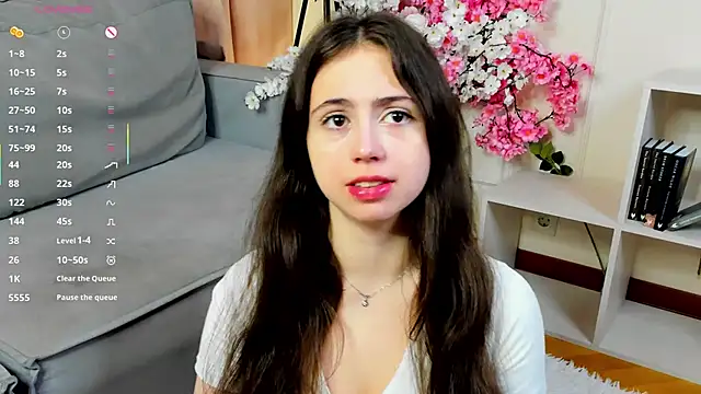 Snapshot of JulianaChapel chatting on September 14, 8:24 am JulianaChapel online show from September 14, 8:24 am