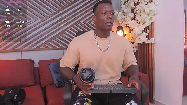 MarcusBlack  online show from November 2, 3:25 pm