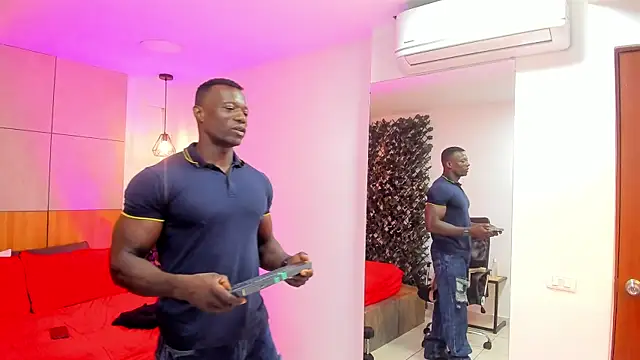 MarcusBlack  online show from February 25, 11:53 am