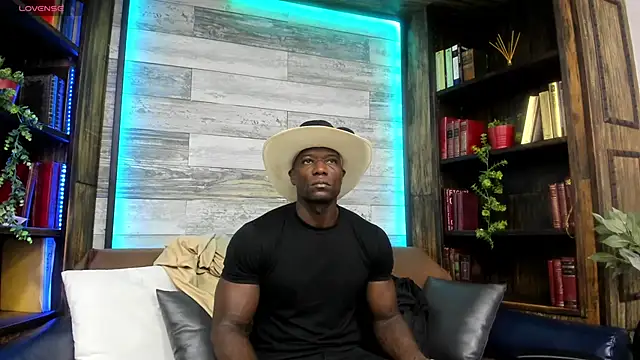 Snapshot of MarcusBlack_ chatting on May 16, 1:10 pm MarcusBlack online show from May 16, 1:10 pm