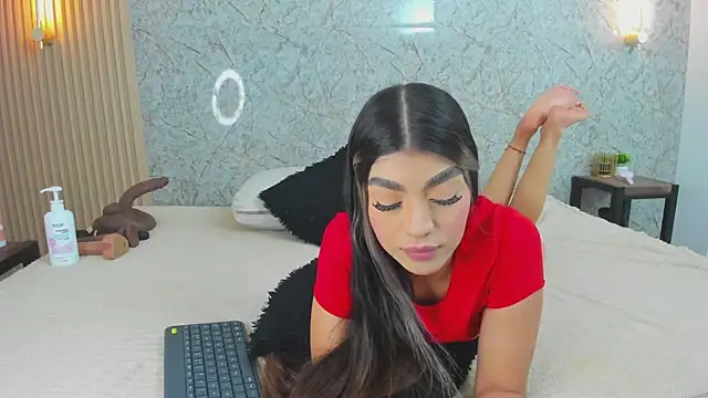 Snapshot of Antonella_west chatting on May 22, 9:53 pm Antonella west online show from May 22, 9:53 pm