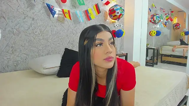 Snapshot of Antonella_west chatting on July 9, 9:52 pm Antonella west online show from July 9, 9:52 pm