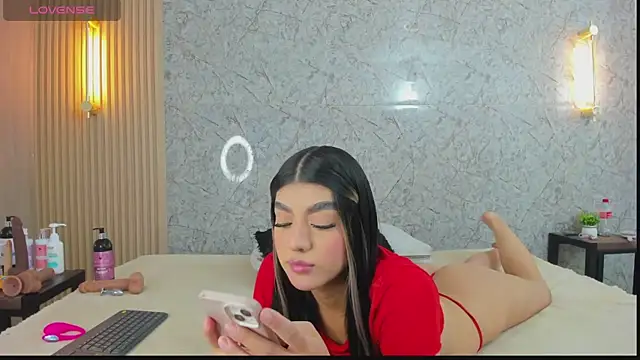 Snapshot of Antonella_west chatting on July 24, 9:46 pm Antonella west online show from July 24, 9:46 pm