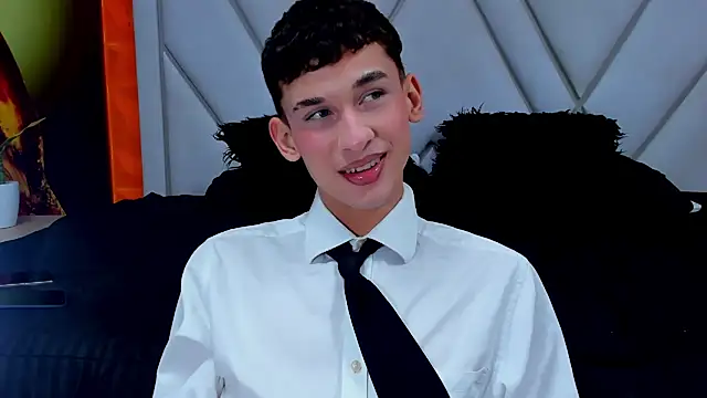 owen-stone online show from February 14, 11:45 pm