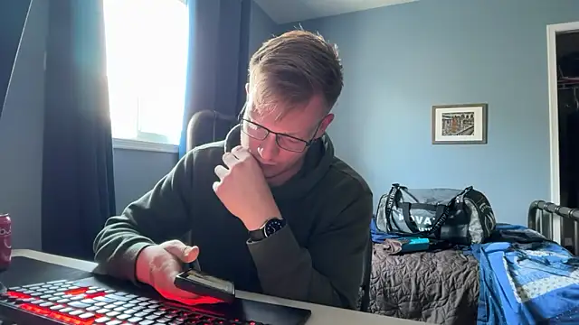 Snapshot of lustylyndon chatting on May 24, 7:52 pm lustylyndon online show from May 24, 7:52 pm