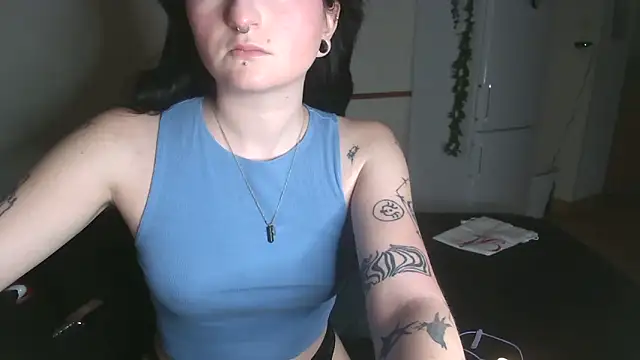 Violett3333 online show from December 2, 4:35 pm