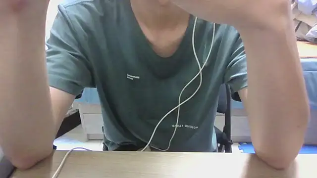 yzy 22 fun online show from June 10, 2:49 pm