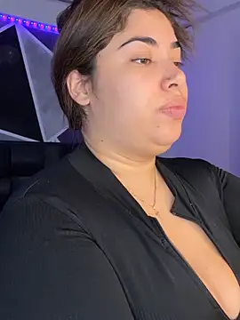 Snapshot of jazminslut chatting on June 4, 2:17 am jazminslut online show from June 4, 2:17 am