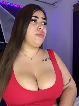 Snapshot of jazminslut chatting on June 8, 3:29 am jazminslut online show from June 8, 3:29 am