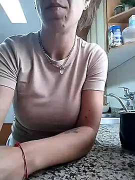 agustinalatina online show from November 6, 10:38 am