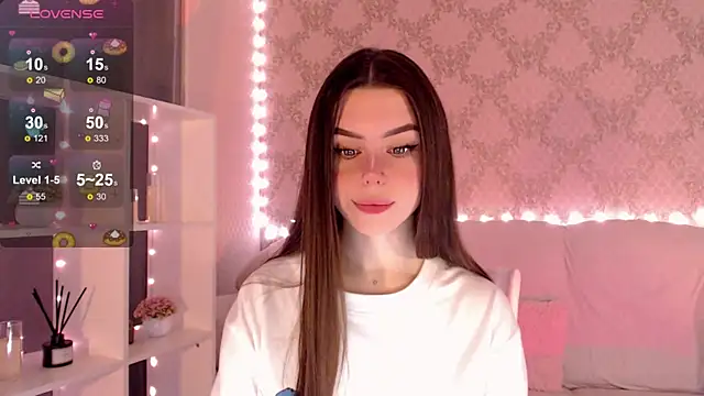 Snapshot of HolyMiax chatting on October 12, 3:38 am HolyMiax online show from October 12, 3:38 am