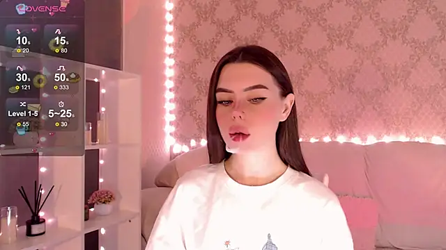 Snapshot of HolyMiax chatting on October 14, 3:29 am HolyMiax online show from October 14, 3:29 am