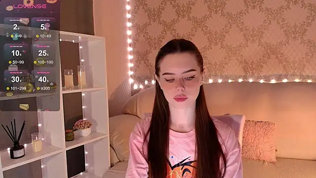 Snapshot of HolyMiax chatting on July 11, 3:20 am HolyMiax online show from July 11, 3:20 am