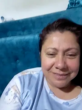 Snapshot of EmmaJhomson chatting on June 7, 10:41 am EmmaJhomson online show from June 7, 10:41 am