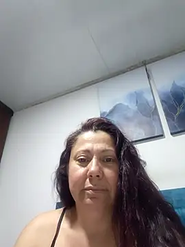Snapshot of EmmaJhomson chatting on June 19, 11:08 pm EmmaJhomson online show from June 19, 11:08 pm