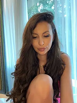 LunaBex online show from October 5, 7:17 am