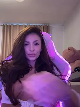 LunaBex online show from October 28, 5:44 am