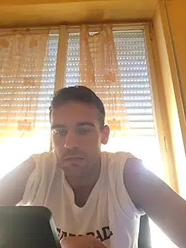 Snapshot of thedoctor977 chatting on June 4, 8:42 am thedoctor977 online show from June 4, 8:42 am