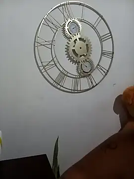 Snapshot of EbonyHorrny chatting on May 10, 4:28 am EbonyHorrny online show from May 10, 4:28 am