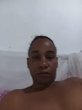 Snapshot of EbonyHorrny chatting on May 26, 2:13 pm EbonyHorrny online show from May 26, 2:13 pm