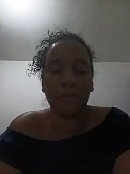 Snapshot of EbonyHorrny chatting on July 16, 1:33 am EbonyHorrny online show from July 16, 1:33 am