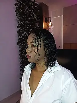 Snapshot of EbonyHorrny chatting on July 17, 12:01 pm EbonyHorrny online show from July 17, 12:01 pm