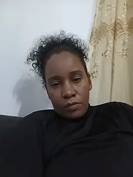 Snapshot of EbonyHorrny chatting on July 19, 6:39 am EbonyHorrny online show from July 19, 6:39 am