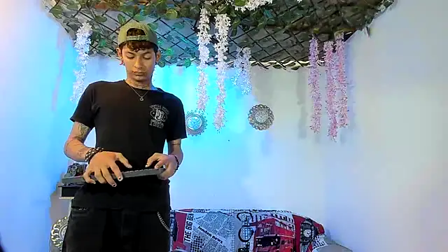 Bastian boyshot77 online show from February 12, 1:17 pm