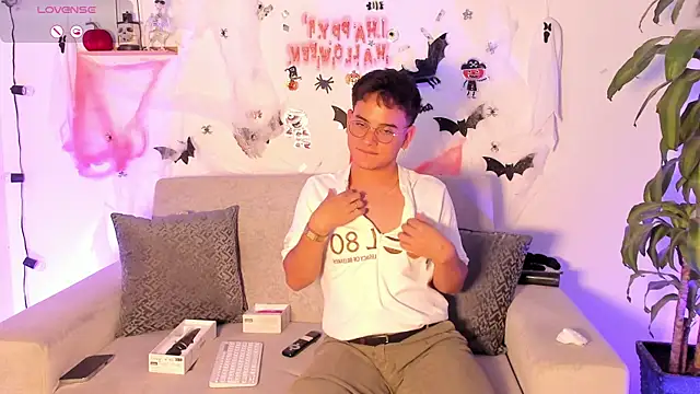 Young Ben online show from October 24, 1:03 am