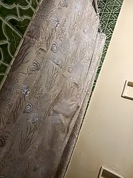 Snapshot of andrea_sweet8 chatting on November 10, 6:18 pm andrea sweet8 online show from November 10, 6:18 pm