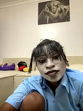 Snapshot of Lil-shawrie chatting on October 12, 10:31 pm Lil-shawrie online show from October 12, 10:31 pm