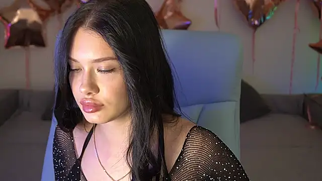 Snapshot of ReginaWine chatting on September 19, 3:45 pm ReginaWine online show from September 19, 3:45 pm