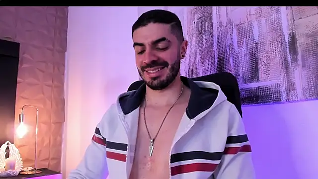 AxelThompson  online show from September 9, 11:32 am