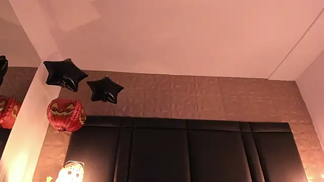 AxelThompson  online show from October 25, 10:56 am