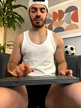 AxelThompson  online show from November 27, 11:45 am