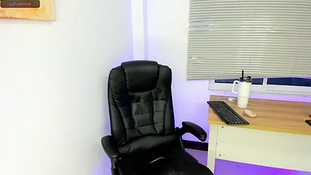 Snapshot of andre_u2 chatting on November 9, 11:41 am andre u2 online show from November 9, 11:41 am