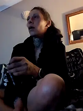 DarkAngelz1 online show from May 26, 10:28 pm