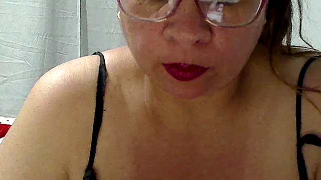 Snapshot of luciana69hot chatting on September 11, 3:34 pm luciana69hot online show from September 11, 3:34 pm