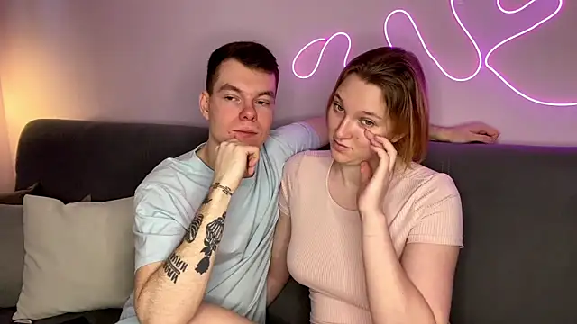 julielourens online show from November 14, 8:13 am