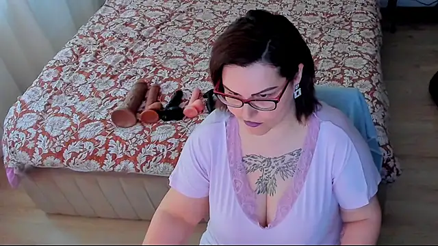 Squirt Kimm online show from May 1, 1:26 pm