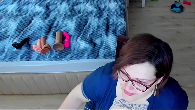 Squirt Kimm online show from May 7, 3:17 pm