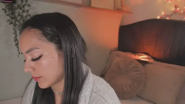 Snapshot of im-isabella chatting on December 5, 7:32 pm im-isabella online show from December 5, 7:32 pm