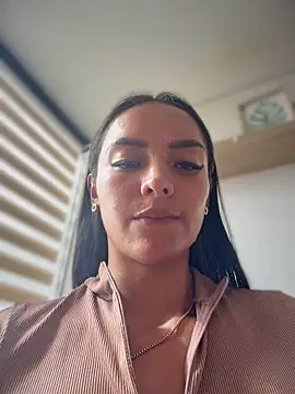Snapshot of im-isabella chatting on June 1, 7:59 pm im-isabella online show from June 1, 7:59 pm