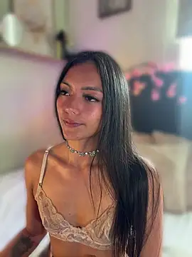 Snapshot of im-isabella chatting on June 7, 4:22 pm im-isabella online show from June 7, 4:22 pm