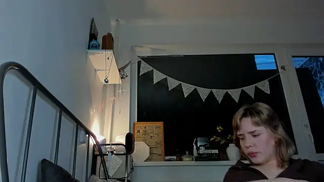 Snapshot of _CuteAsFuck_ chatting on February 7, 2:10 pm CuteAsFuck online show from February 7, 2:10 pm