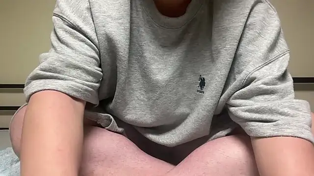 Snapshot of Yuta20002 chatting on October 27, 4:44 pm Yuta20002 online show from October 27, 4:44 pm