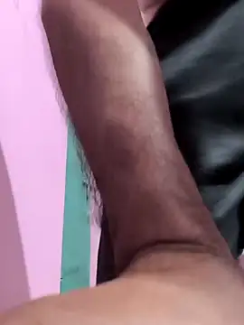 Snapshot of Riyansh_mehta chatting on December 17, 5:41 pm Riyansh mehta online show from December 17, 5:41 pm